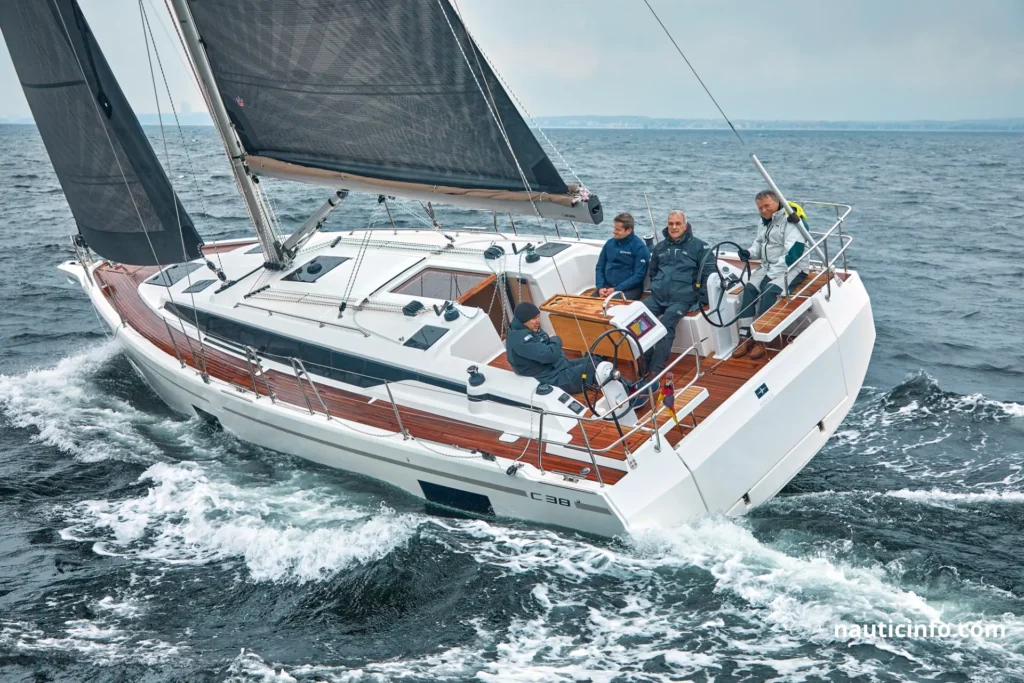 Top 5 des voiliers accessibles : Bavaria C38