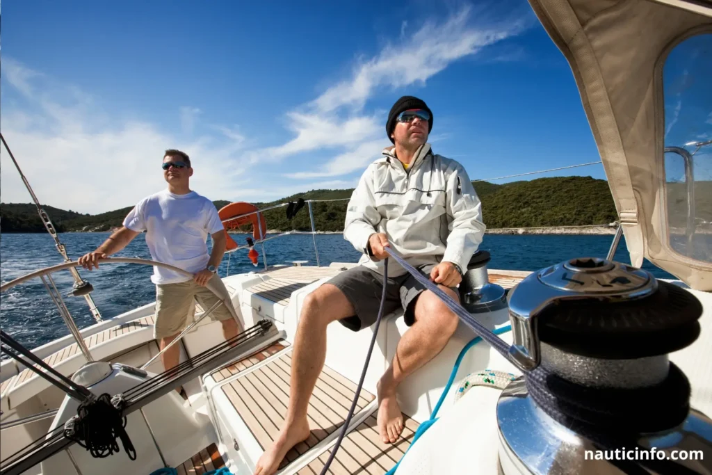 Naviguer en équipage réduit